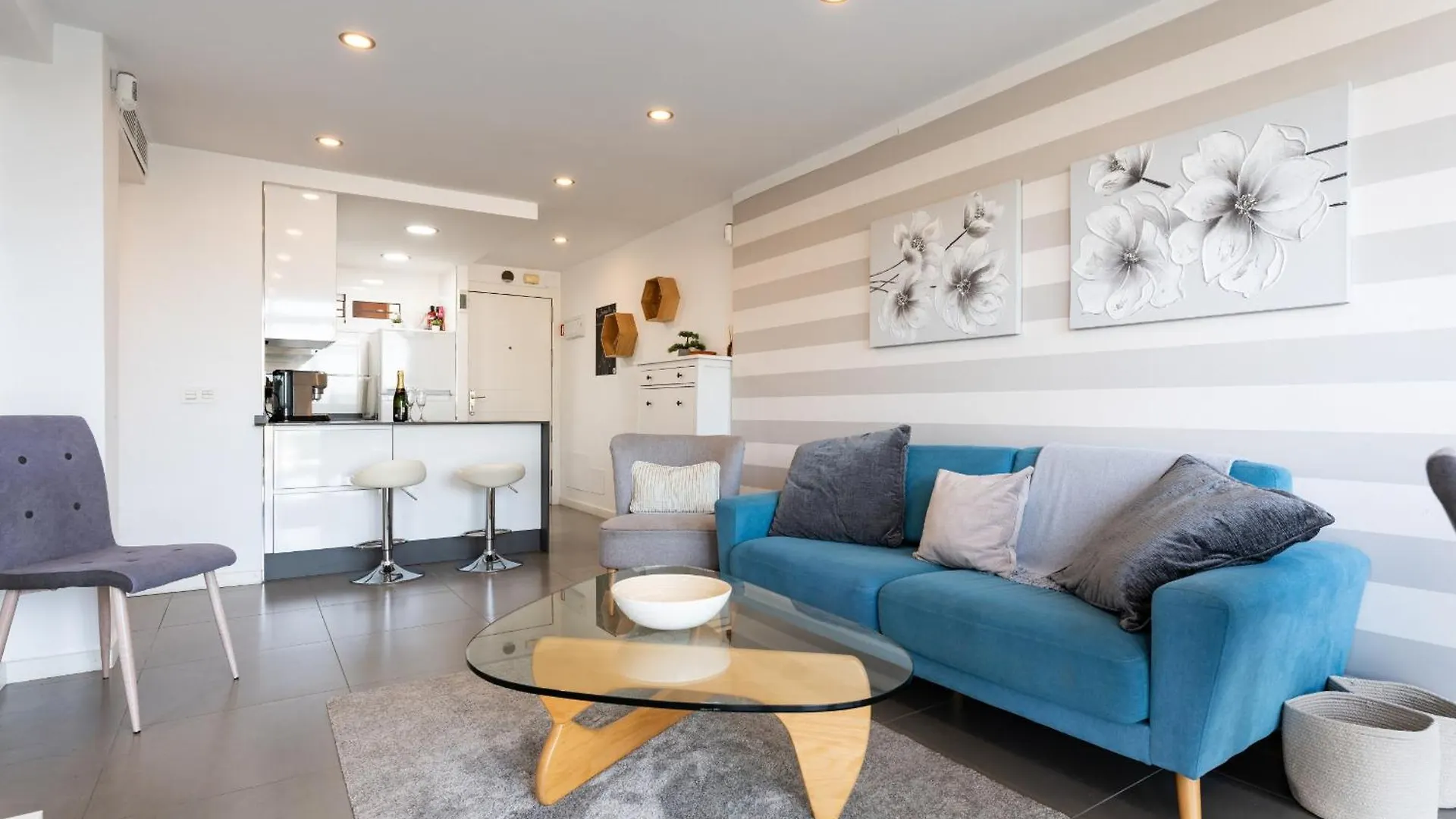 Bonanza Deluxe - Easy Walk To Beach, Benalmadena Marina And Shops